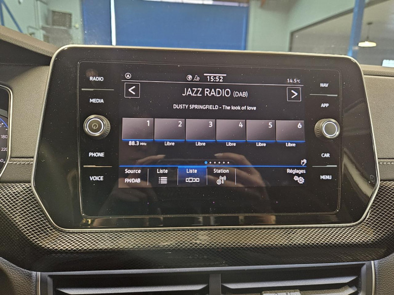 Photo 27 de l'offre de VOLKSWAGEN T-CROSS 1.5 TSI 150 DSG7  R-Line à 26990€ chez MKP Distribution