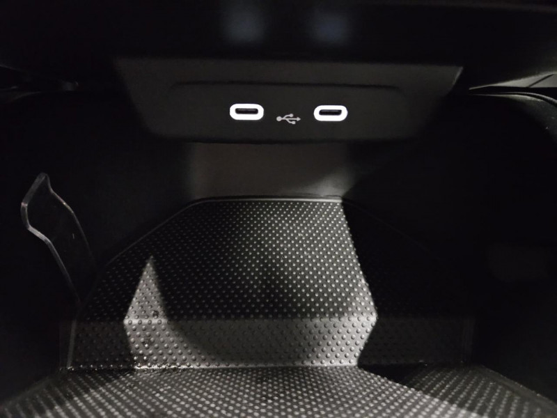 Photo 30 de l'offre de SKODA FABIA  1.0 TSI 95 Selection BVM 5 à 15490€ chez MKP Distribution