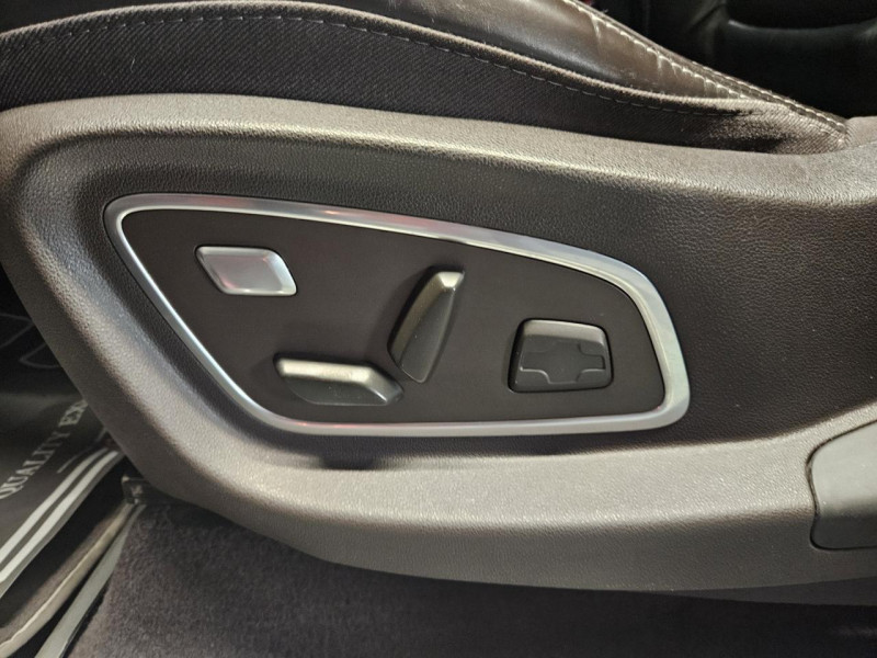 Photo 45 de l'offre de RENAULT ESPACE 1.6 dCi 160 Energy  Initiale Paris EDC 7PL à 15990€ chez MKP Distribution