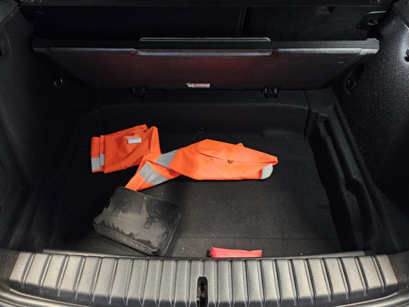 Photo 10 de l'offre de BMW SERIE 1 2.0 118d 150 BVA8 F40 M Sport à 24990€ chez MKP Distribution