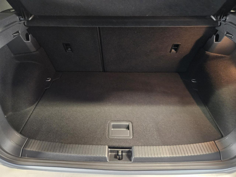 Photo 9 de l'offre de VOLKSWAGEN T-CROSS 1.5 TSI 150 DSG7  R-Line à 26990€ chez MKP Distribution