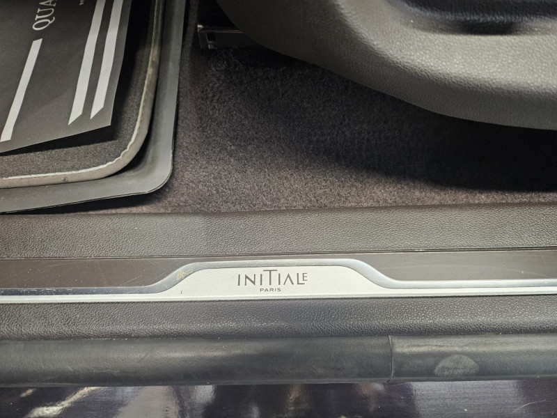 Photo 49 de l'offre de RENAULT ESPACE 1.6 dCi 160 Energy  Initiale Paris EDC 7PL à 15990€ chez MKP Distribution