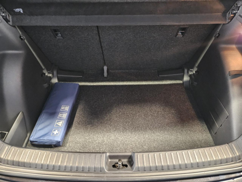 Photo 9 de l'offre de SKODA FABIA  1.0 TSI 95 Selection BVM 5 à 15490€ chez MKP Distribution