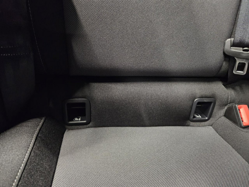 Photo 38 de l'offre de SKODA FABIA  1.0 TSI 95 Selection BVM 5 à 15490€ chez MKP Distribution