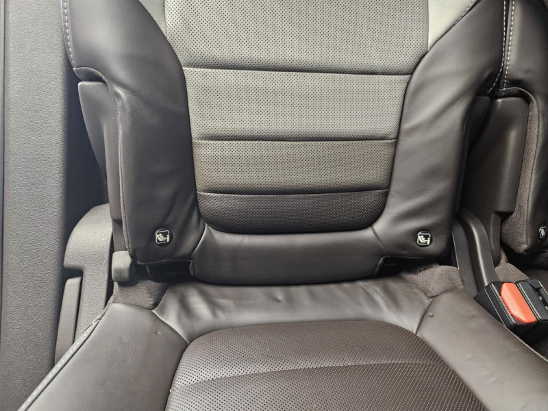 Photo 41 de l'offre de RENAULT ESPACE 1.6 dCi 160 Energy  Initiale Paris EDC 7PL à 15990€ chez MKP Distribution