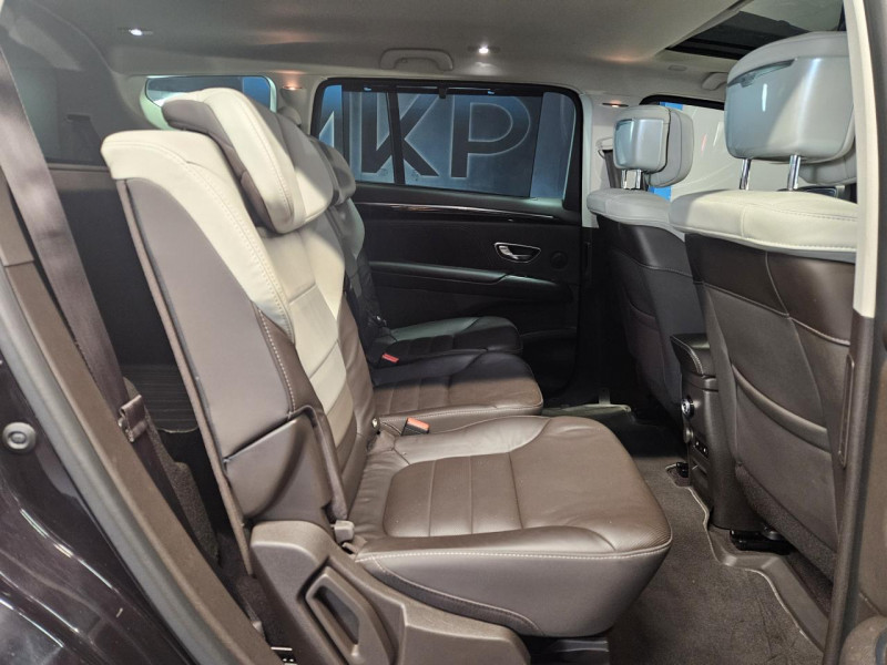 Photo 36 de l'offre de RENAULT ESPACE 1.6 dCi 160 Energy  Initiale Paris EDC 7PL à 15990€ chez MKP Distribution