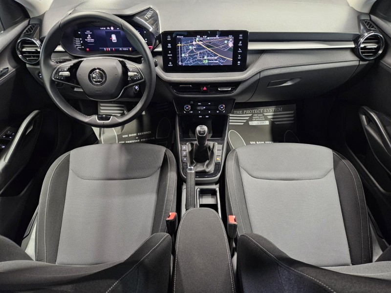 Photo 10 de l'offre de SKODA FABIA  1.0 TSI 95 Selection BVM 5 à 15490€ chez MKP Distribution