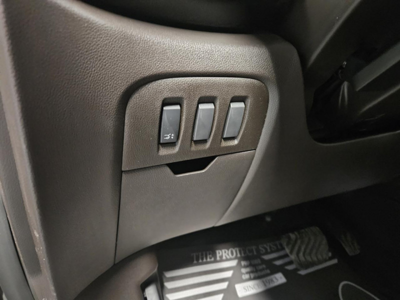 Photo 25 de l'offre de RENAULT ESPACE 1.6 dCi 160 Energy  Initiale Paris EDC 7PL à 15990€ chez MKP Distribution