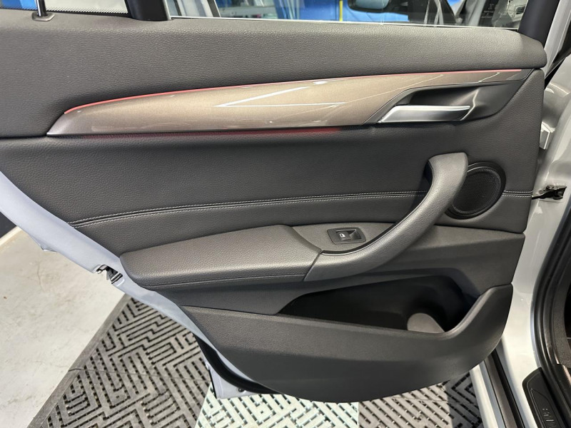 Photo 38 de l'offre de BMW X1  2.0 xDrive 20i 192 BVA8 F48 LCI  à 26990€ chez MKP Distribution
