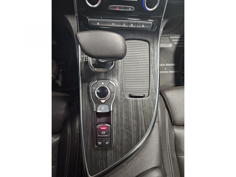 Photo 33 de l'offre de RENAULT ESPACE 1.6 dCi 160 Energy  Initiale Paris EDC 7PL à 15990€ chez MKP Distribution