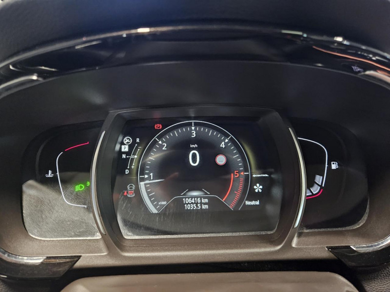 Photo 17 de l'offre de RENAULT ESPACE 1.6 dCi 160 Energy  Initiale Paris EDC 7PL à 15990€ chez MKP Distribution