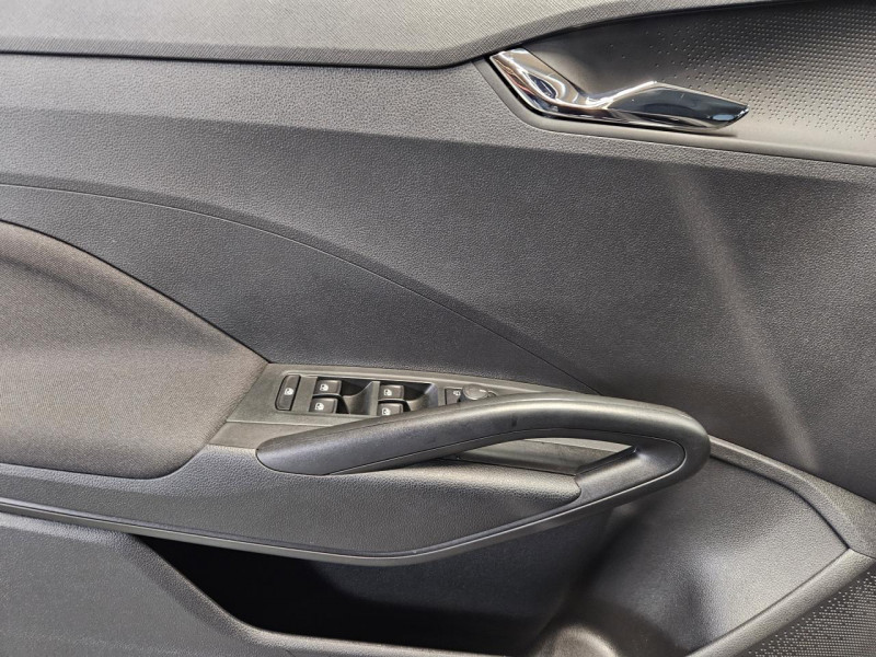 Photo 43 de l'offre de SKODA FABIA  1.0 TSI 95 Selection BVM 5 à 15490€ chez MKP Distribution