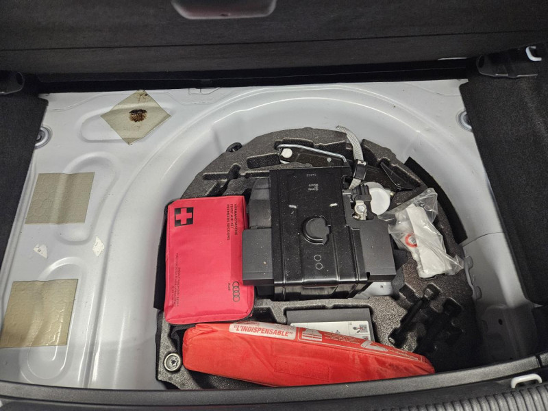 Photo 10 de l'offre de AUDI A1 SPORTBACK 1.4 TDi 90 AMBITION BVM à 13490€ chez MKP Distribution