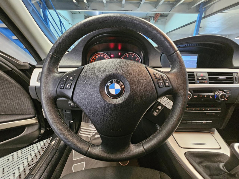 Photo 18 de l'offre de BMW SERIE 3 1.6 316i 122 Confort  PHASE 2 BVM6 à 10490€ chez MKP Distribution