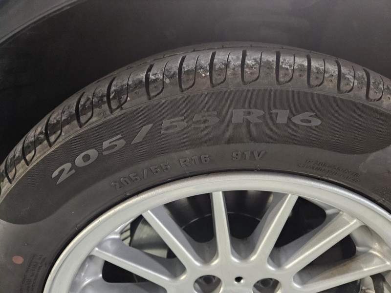 Photo 47 de l'offre de BMW SERIE 3 1.6 316i 122 Confort  PHASE 2 BVM6 à 10490€ chez MKP Distribution