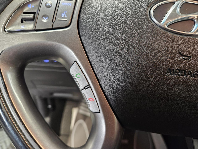 Photo 19 de l'offre de HYUNDAI ix35  1.6 GDi 135 2WD Premium BVM6  à 13490€ chez MKP Distribution