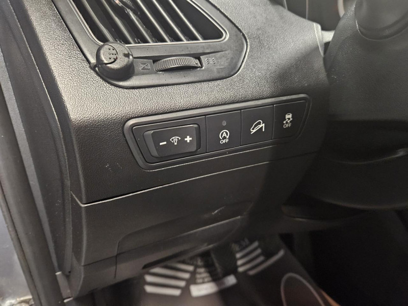 Photo 25 de l'offre de HYUNDAI ix35  1.6 GDi 135 2WD Premium BVM6  à 13490€ chez MKP Distribution