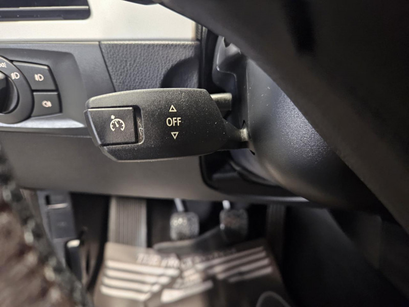 Photo 21 de l'offre de BMW SERIE 3 1.6 316i 122 Confort  PHASE 2 BVM6 à 10490€ chez MKP Distribution