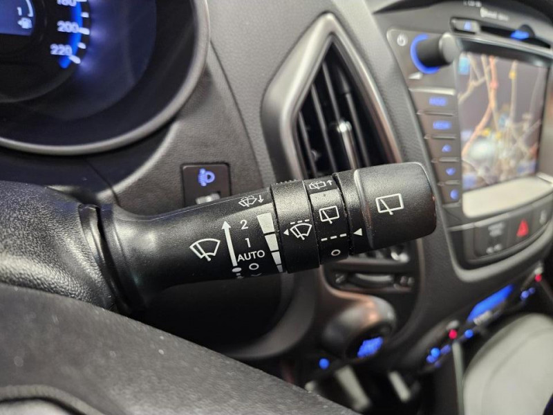 Photo 24 de l'offre de HYUNDAI ix35  1.6 GDi 135 2WD Premium BVM6  à 13490€ chez MKP Distribution