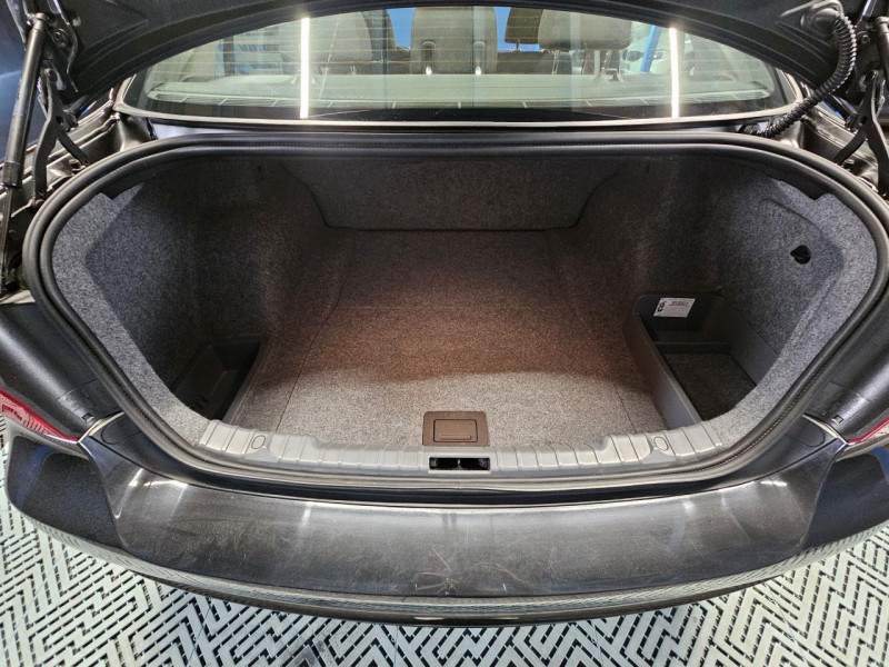 Photo 9 de l'offre de BMW SERIE 3 1.6 316i 122 Confort  PHASE 2 BVM6 à 10490€ chez MKP Distribution