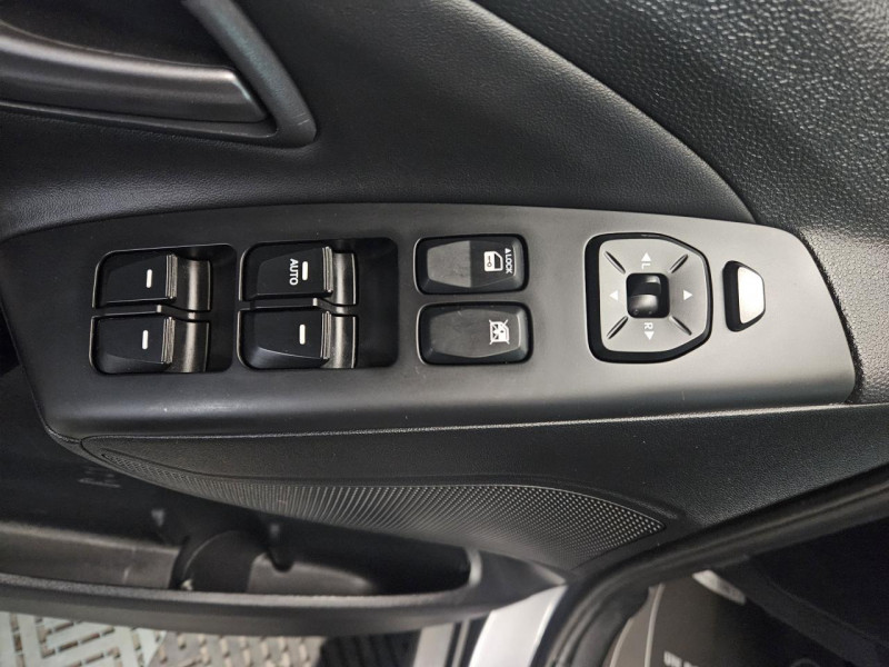 Photo 47 de l'offre de HYUNDAI ix35  1.6 GDi 135 2WD Premium BVM6  à 13490€ chez MKP Distribution