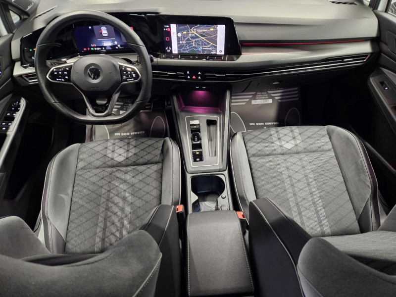 Photo 11 de l'offre de VOLKSWAGEN GOLF 2.0 TDI 150 DSG R-LINE à 22490€ chez MKP Distribution