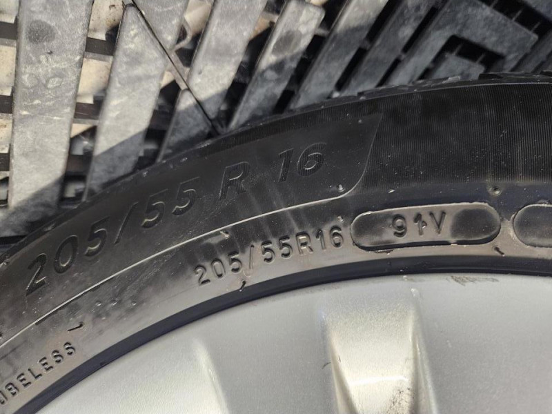Photo 49 de l'offre de BMW serie 3 touring 2.0 316d TOURING 115 CONFORT BVM6 à 9990€ chez MKP Distribution