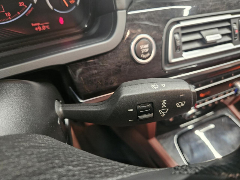 Photo 20 de l'offre de BMW SERIE 7 3.0 740dA xDrive 306 Exclusive BVA   à 25990€ chez MKP Distribution