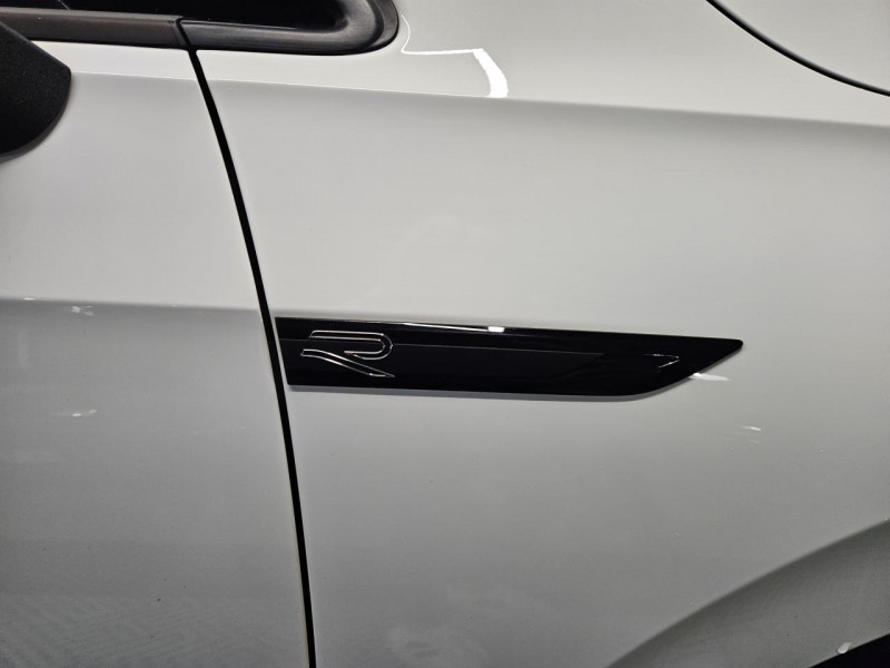 Photo 44 de l'offre de VOLKSWAGEN GOLF 2.0 TDI 150 DSG R-LINE à 22490€ chez MKP Distribution