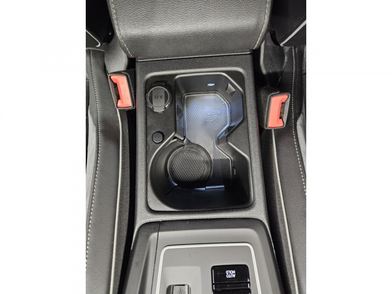 Photo 35 de l'offre de VOLKSWAGEN GOLF 2.0 TDI 150 DSG R-LINE à 22490€ chez MKP Distribution
