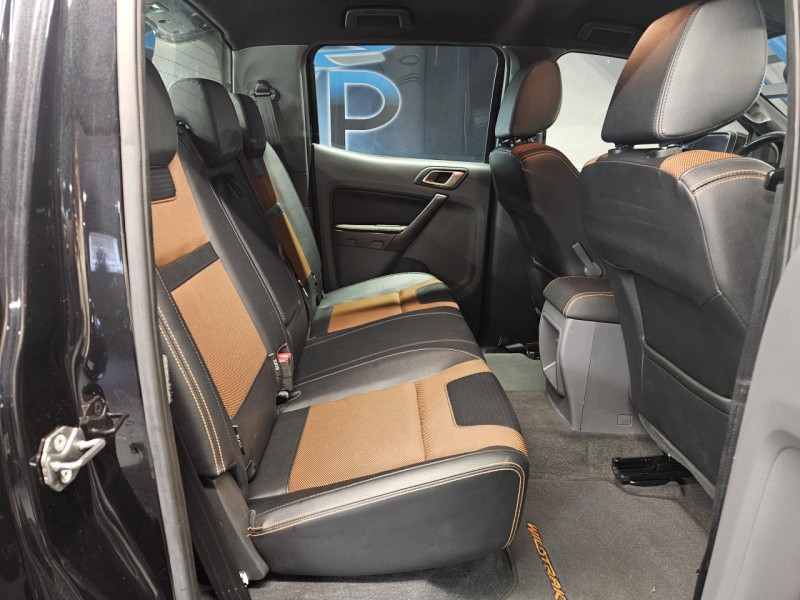 Photo 16 de l'offre de FORD RANGER DOUBLE CABINE 3.2 TDCi 200 4X4 BVA6 WILDTRAK - TVA à 30990€ chez MKP Distribution