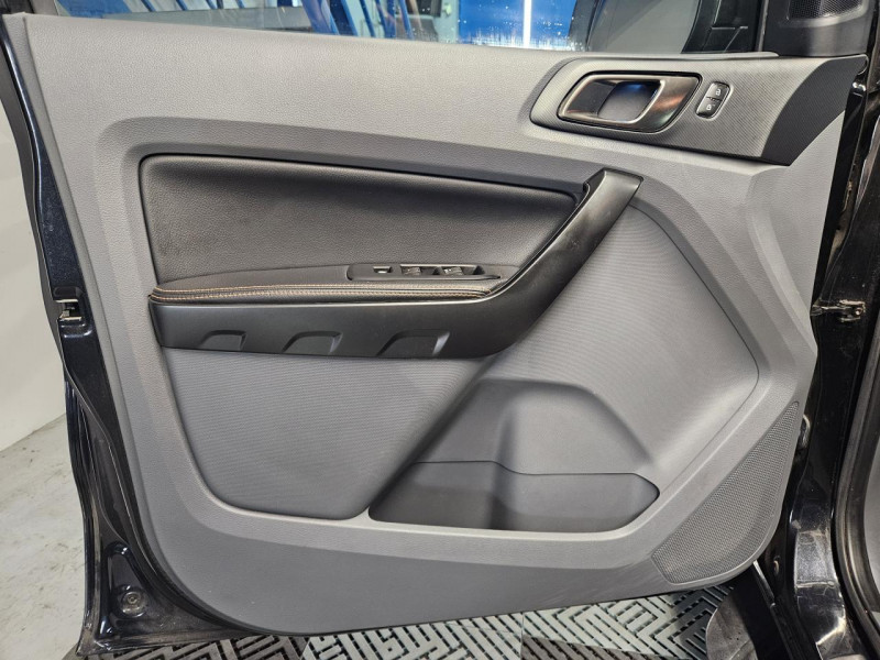 Photo 48 de l'offre de FORD RANGER DOUBLE CABINE 3.2 TDCi 200 4X4 BVA6 WILDTRAK - TVA à 30990€ chez MKP Distribution