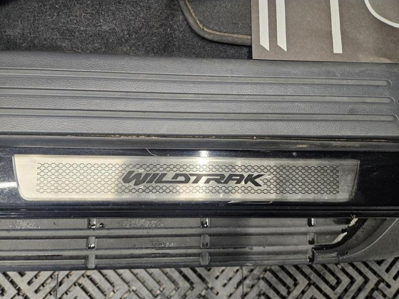 Photo 37 de l'offre de FORD RANGER DOUBLE CABINE 3.2 TDCi 200 4X4 BVA6 WILDTRAK - TVA à 30990€ chez MKP Distribution