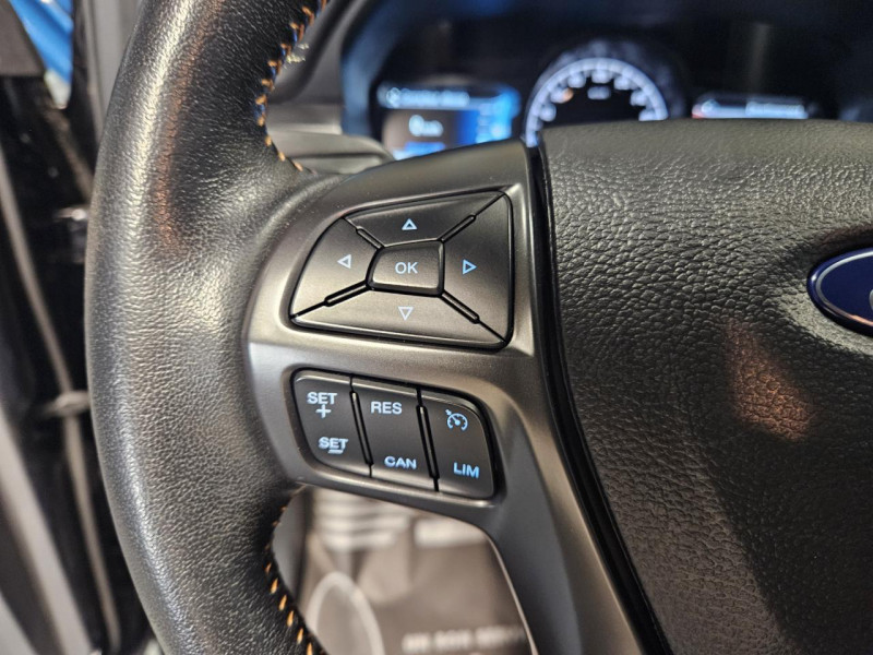 Photo 19 de l'offre de FORD RANGER DOUBLE CABINE 3.2 TDCi 200 4X4 BVA6 WILDTRAK - TVA à 30990€ chez MKP Distribution