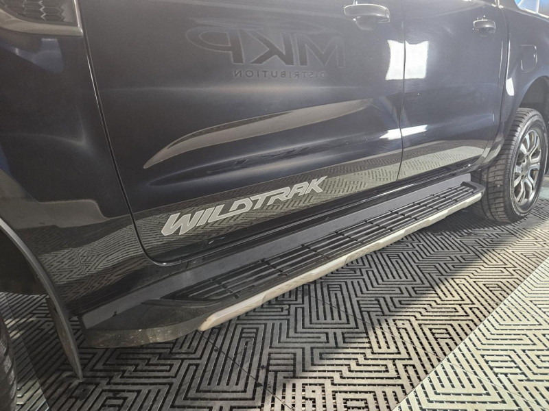 Photo 45 de l'offre de FORD RANGER DOUBLE CABINE 3.2 TDCi 200 4X4 BVA6 WILDTRAK - TVA à 30990€ chez MKP Distribution
