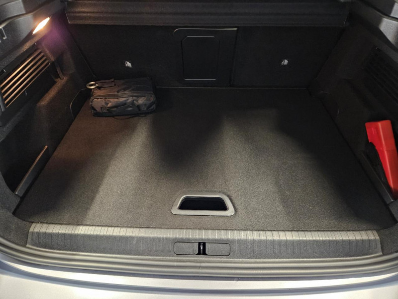 Photo 9 de l'offre de CITROEN C4 1.5 BLEUHDI 131 SHINE PACK EAT8 à 19990€ chez MKP Distribution