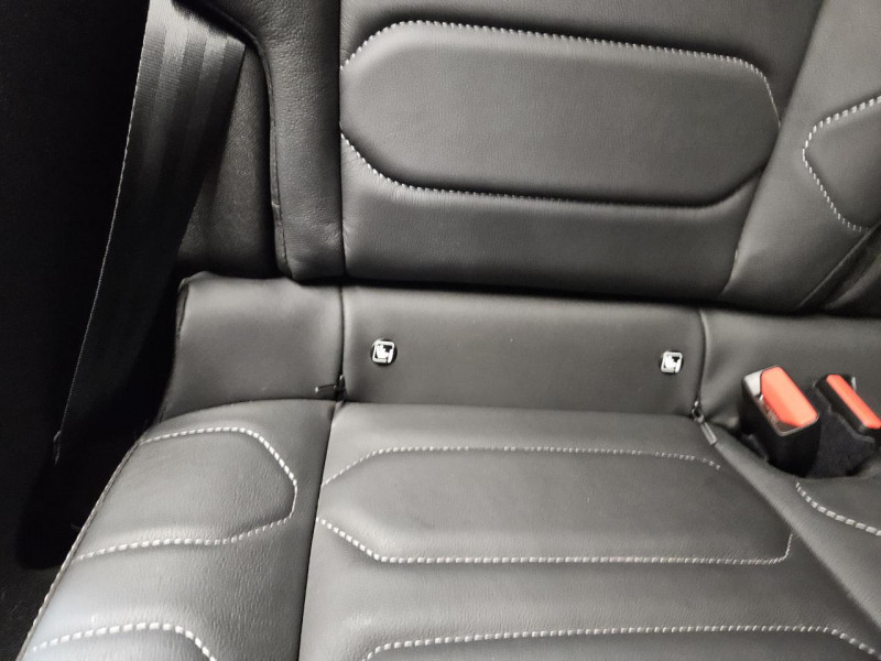 Photo 39 de l'offre de CITROEN C4 1.5 BLEUHDI 131 SHINE PACK EAT8 à 19990€ chez MKP Distribution