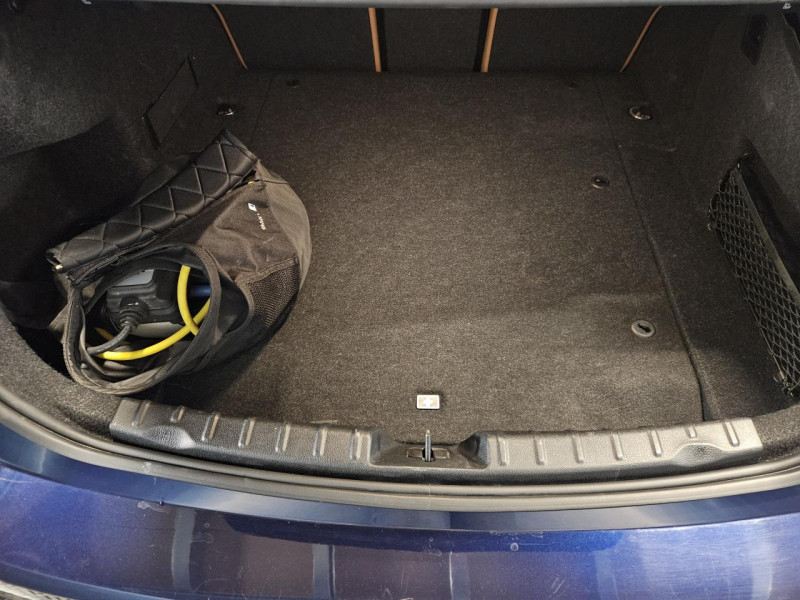 Photo 11 de l'offre de BMW SERIE 3 2.0 330e 252 iPerformance BVA8 M SPORT à 21490€ chez MKP Distribution