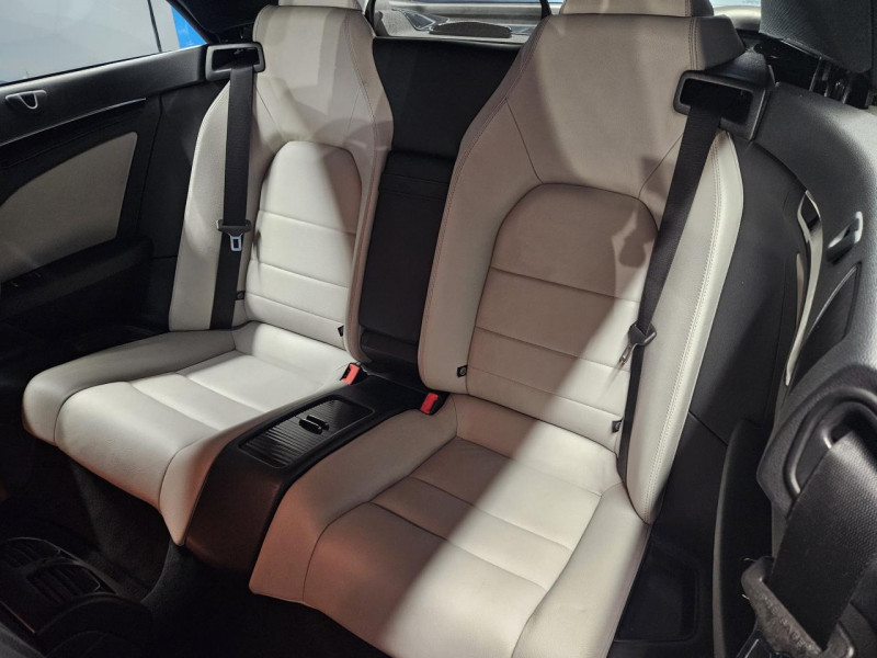 Photo 21 de l'offre de MERCEDES-BENZ Classe E Cabriolet 2.1 220 CDI 163 Executive BVA5 à 16990€ chez MKP Distribution