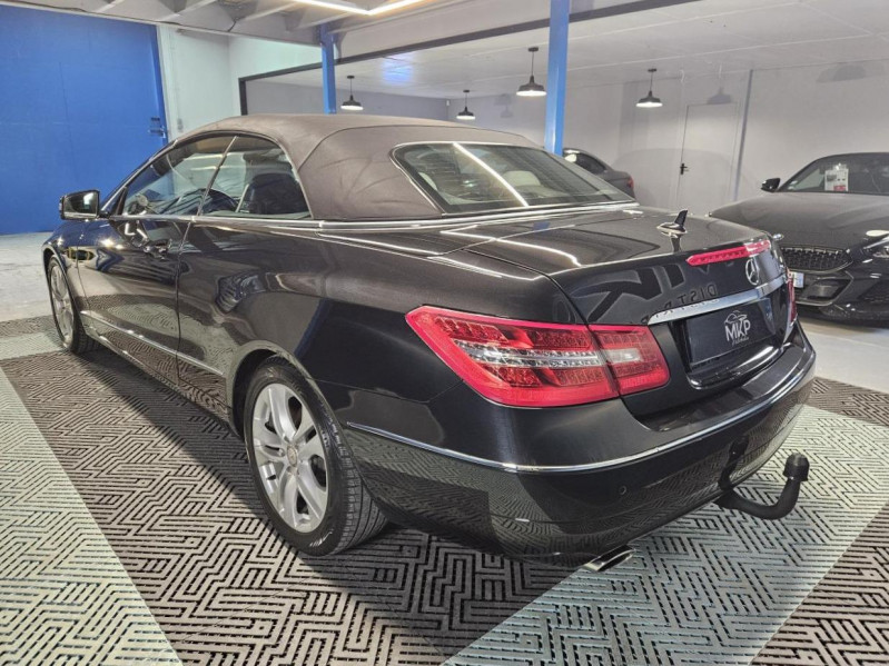 Photo 4 de l'offre de MERCEDES-BENZ Classe E Cabriolet 2.1 220 CDI 163 Executive BVA5 à 16990€ chez MKP Distribution