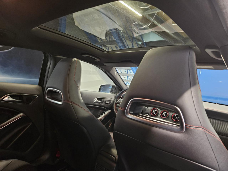 Photo 45 de l'offre de MERCEDES-BENZ CLASSE A A45 AMG 2.0 360 4-Matic 7-G DCT à 23990€ chez MKP Distribution