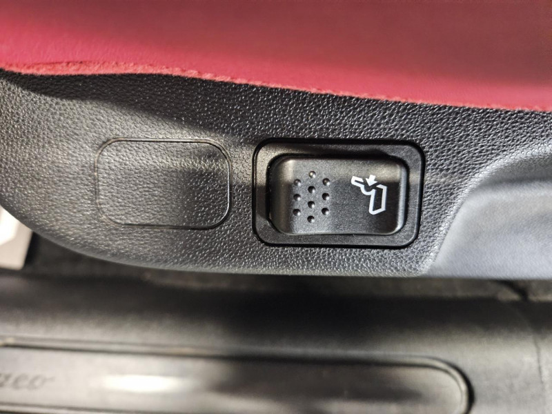 Photo 42 de l'offre de ALFA ROMEO GIULIETTA 1.6 JTDm 120 Super BVM6 à 11490€ chez MKP Distribution