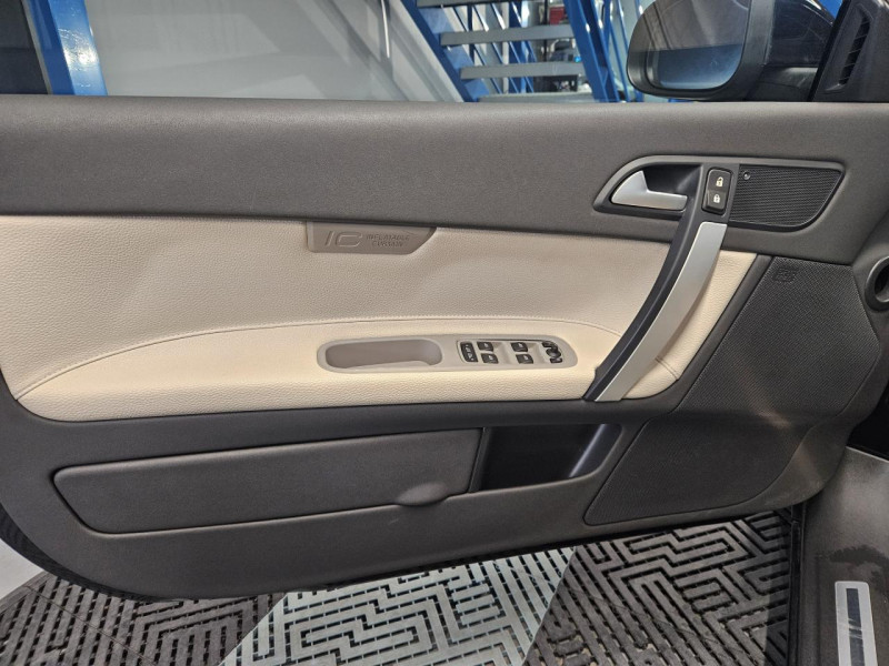 Photo 47 de l'offre de VOLVO C70 2.0 D3 150 INSCRIPTION BVM6 CABRIOLET à 12990€ chez MKP Distribution