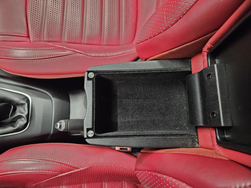 Photo 34 de l'offre de ALFA ROMEO GIULIETTA 1.6 JTDm 120 Super BVM6 à 11490€ chez MKP Distribution