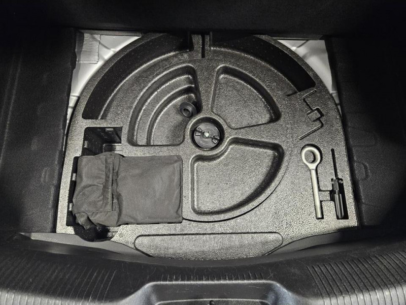 Photo 10 de l'offre de ALFA ROMEO GIULIETTA 1.6 JTDm 120 Super BVM6 à 11490€ chez MKP Distribution