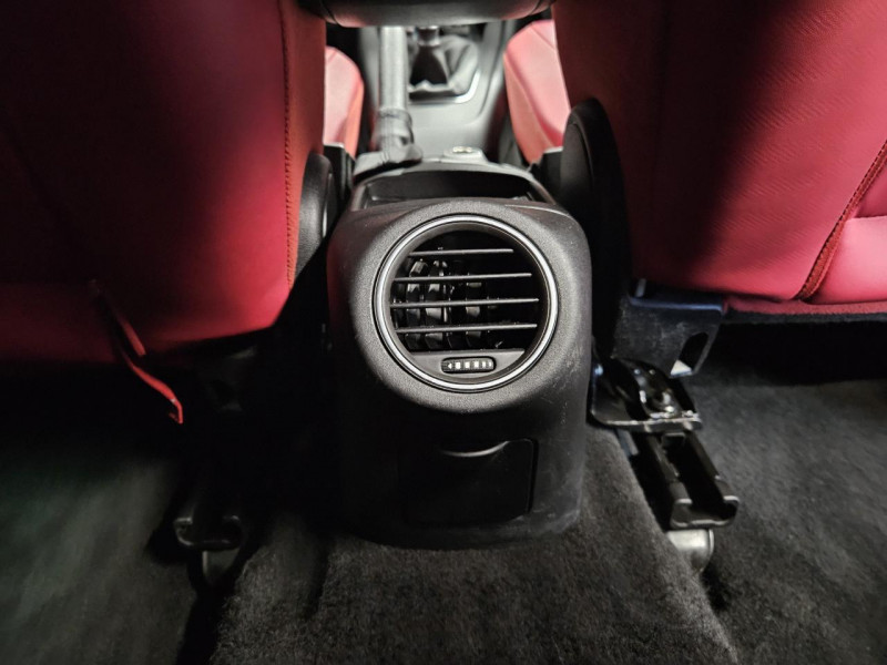 Photo 40 de l'offre de ALFA ROMEO GIULIETTA 1.6 JTDm 120 Super BVM6 à 11490€ chez MKP Distribution