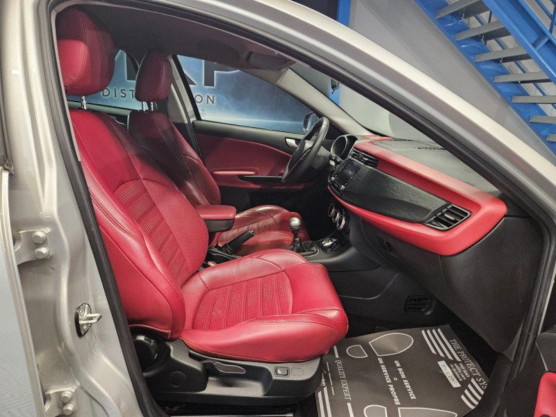 Photo 14 de l'offre de ALFA ROMEO GIULIETTA 1.6 JTDm 120 Super BVM6 à 11490€ chez MKP Distribution