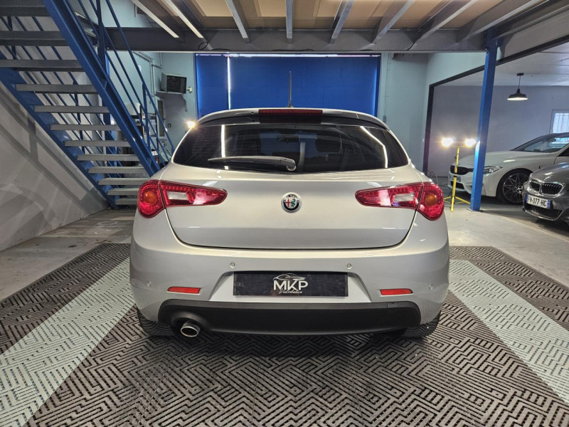 Photo 4 de l'offre de ALFA ROMEO GIULIETTA 1.6 JTDm 120 Super BVM6 à 11490€ chez MKP Distribution