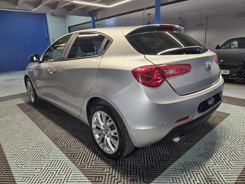 Photo 3 de l'offre de ALFA ROMEO GIULIETTA 1.6 JTDm 120 Super BVM6 à 11490€ chez MKP Distribution