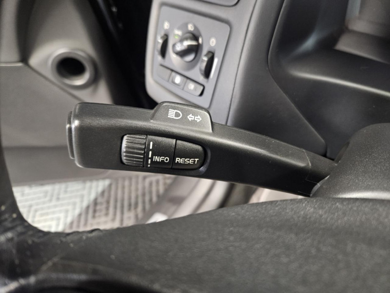 Photo 28 de l'offre de VOLVO C70 2.0 D3 150 INSCRIPTION BVM6 CABRIOLET à 12990€ chez MKP Distribution